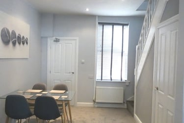 2 bed house, Nelson Street, Groves, York, YO318NJ - Image 3